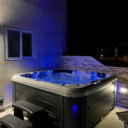 Appartamento Poseidon Court Penthouse Superior St. Paul's Bay Esterno foto