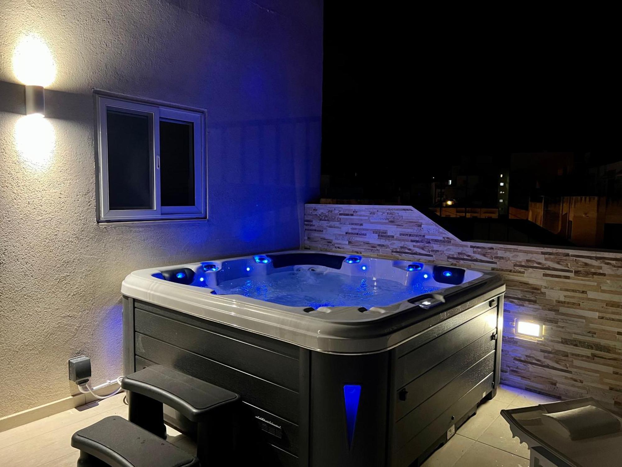 Appartamento Poseidon Court Penthouse Superior St. Paul's Bay Esterno foto