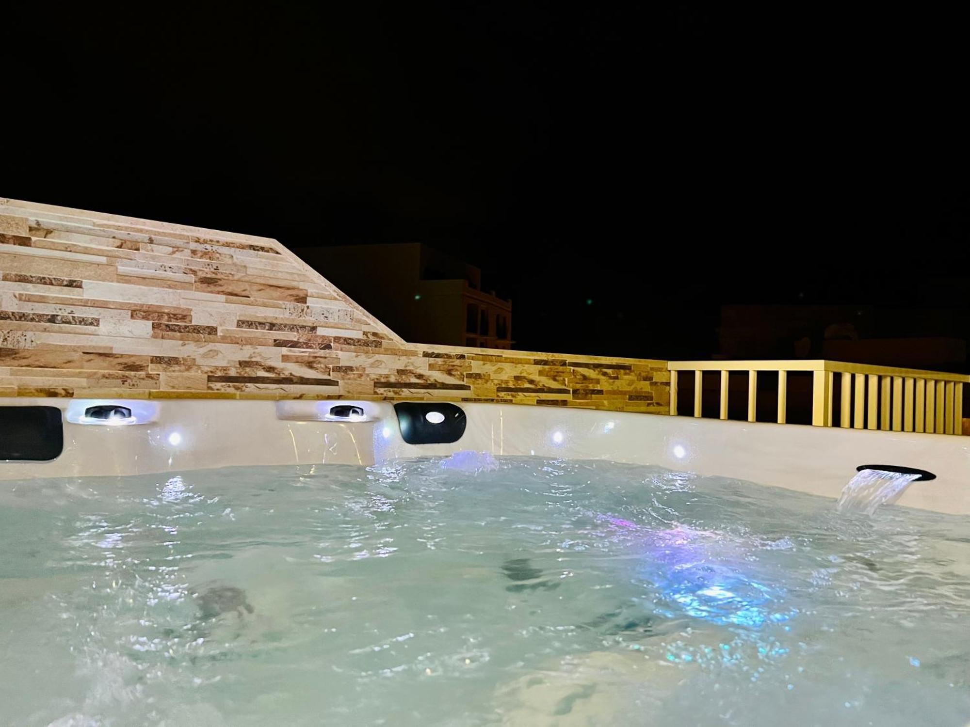 Appartamento Poseidon Court Penthouse Superior St. Paul's Bay Esterno foto